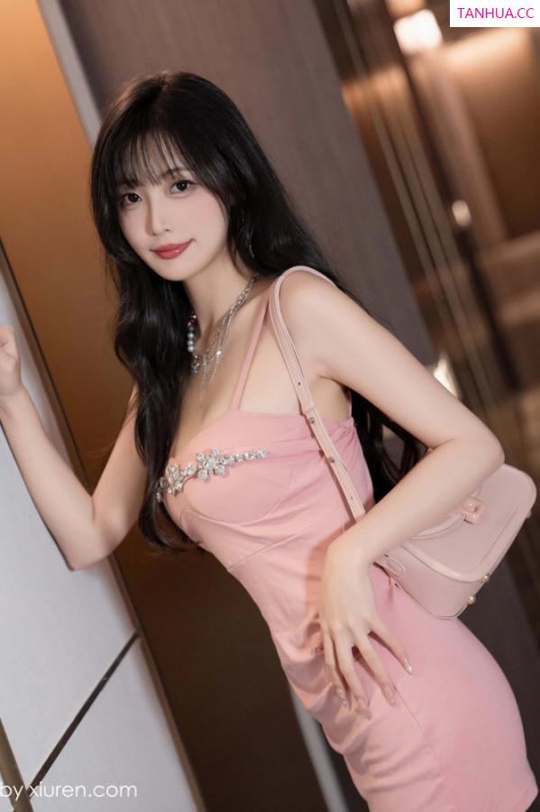 林星阑  [XiuRen]高清写真图 2024.11.01 No.9380 林星阑 丝袜美腿第19张图片